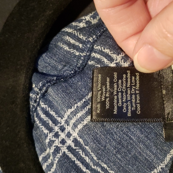 Shirt - Picture 4 of 4